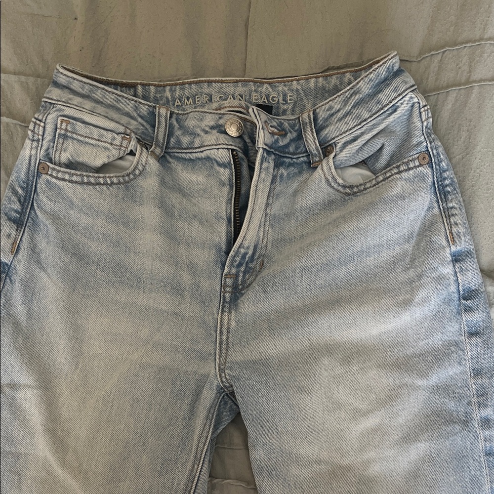 American Eagle Light Wash Jeans